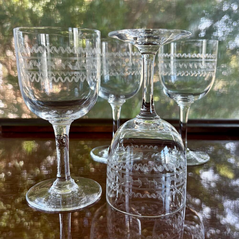 Set of 4 Vintage Etched Cordial Glasses Geometric Zigzag Pattern Stemware